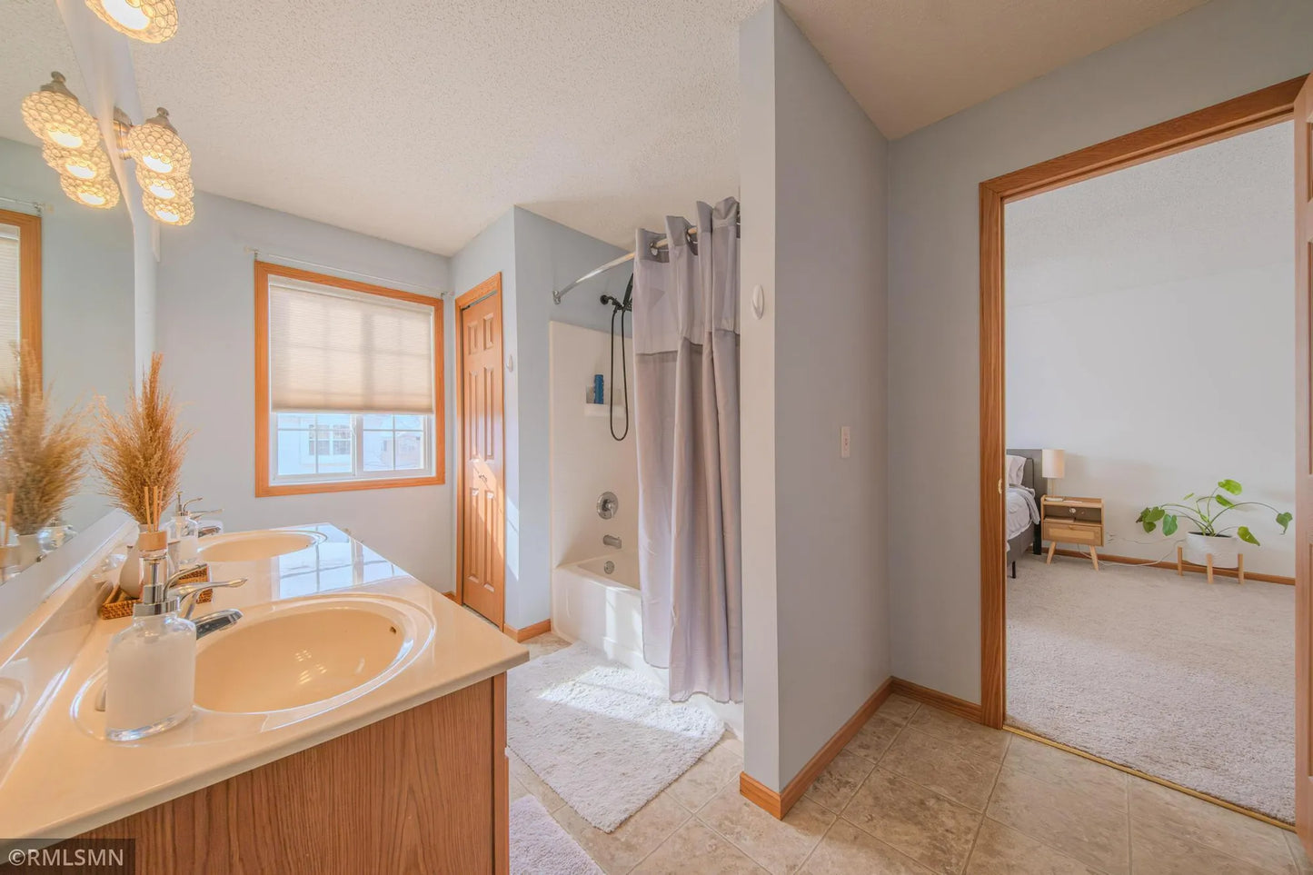 3775 Hazel Trail, Woodbury, MN 55129