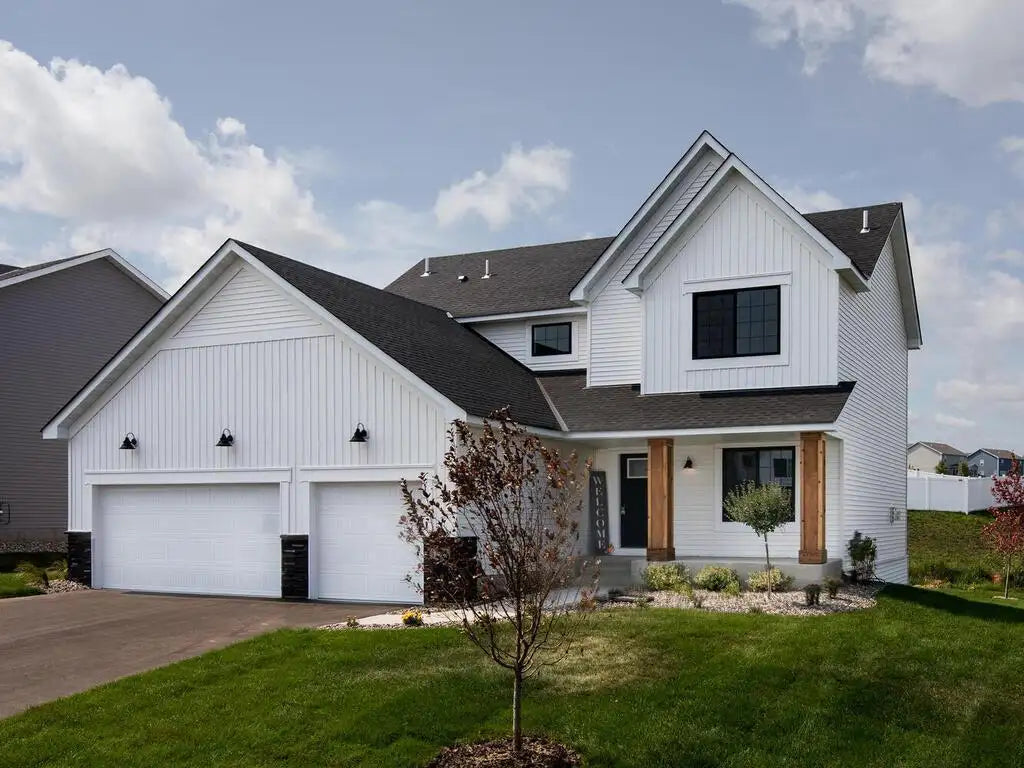 8082 180th Street West , Lakeville, MN 55044