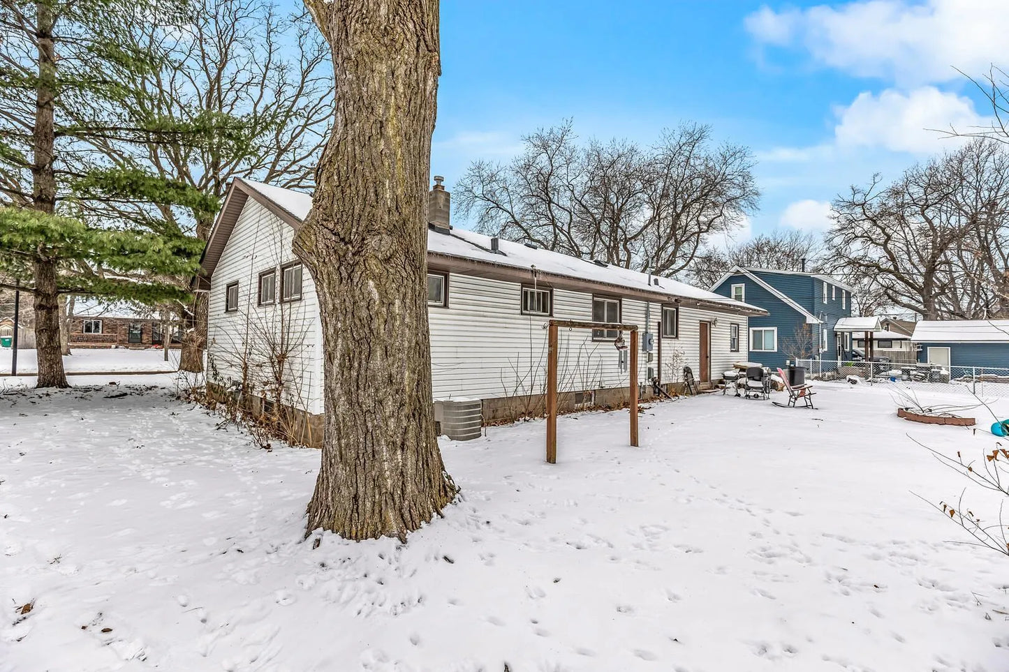 47 102nd Lane, Coon Rapids, MN 55448