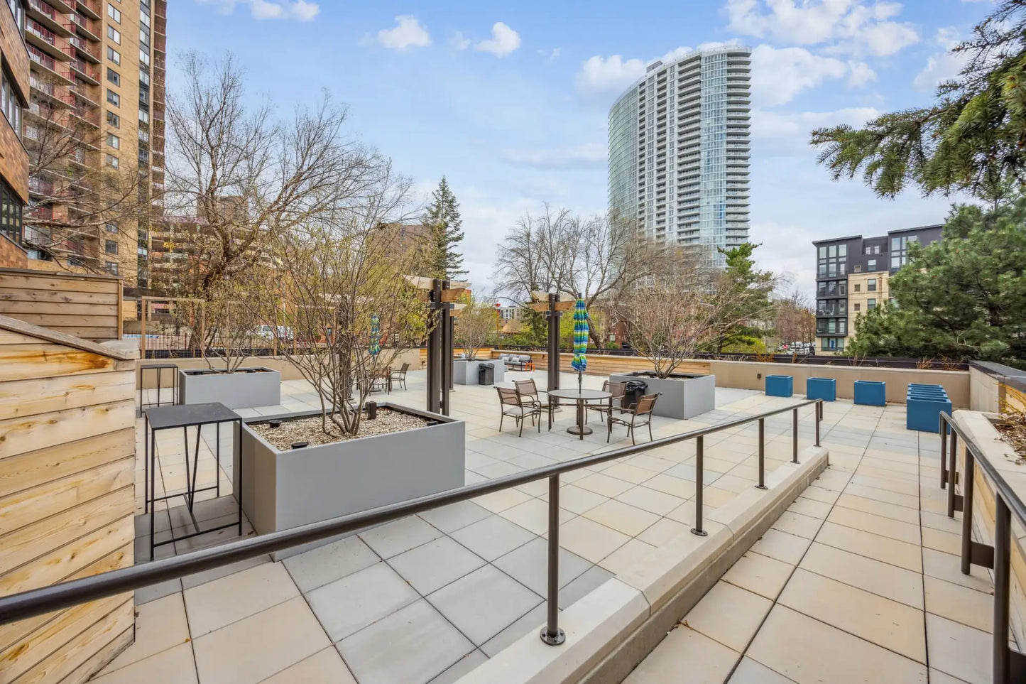 210 Grant Street, Minneapolis, MN 55403