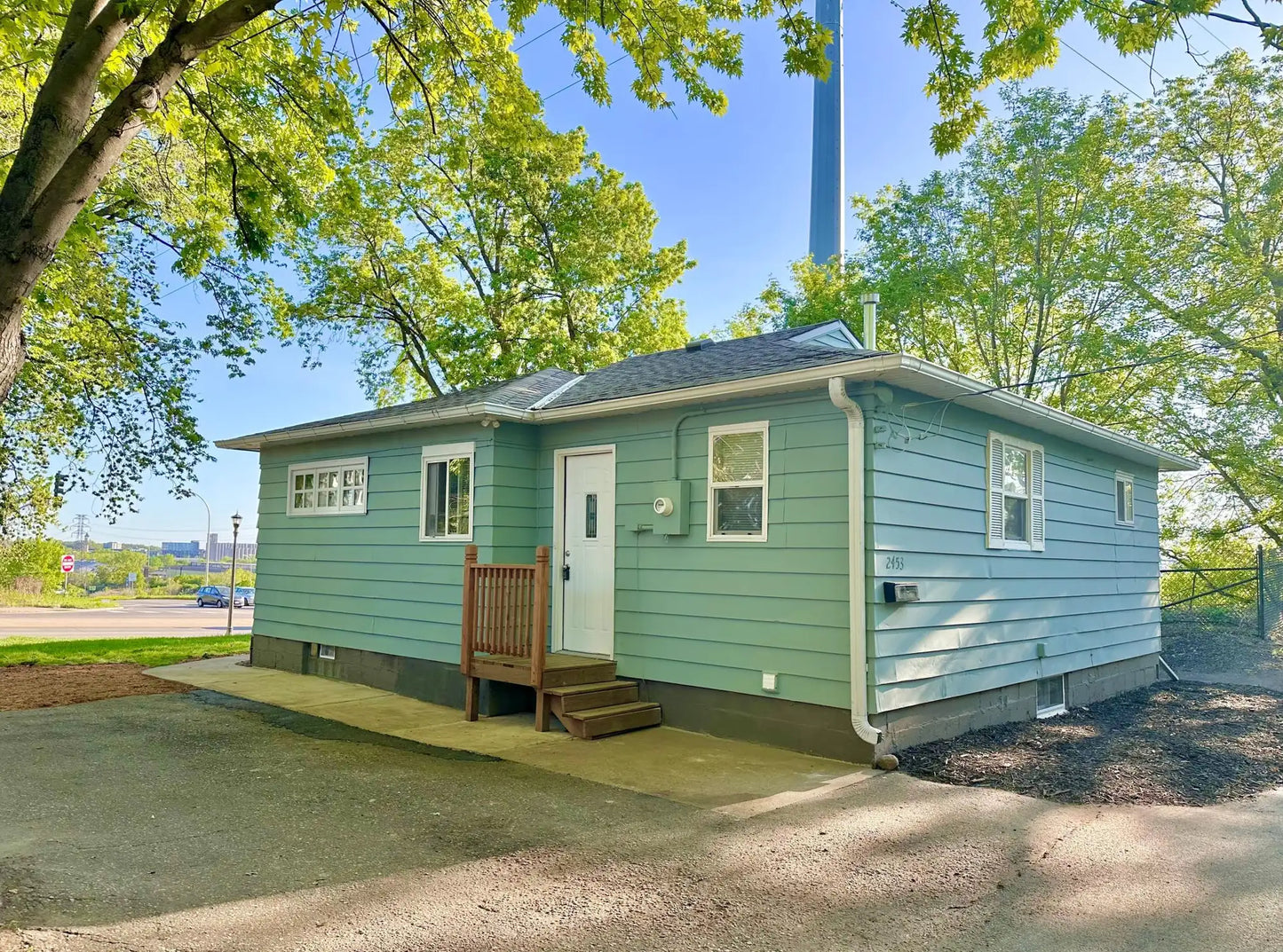 2453 Larpenteur Avenue, Lauderdale, MN 55113