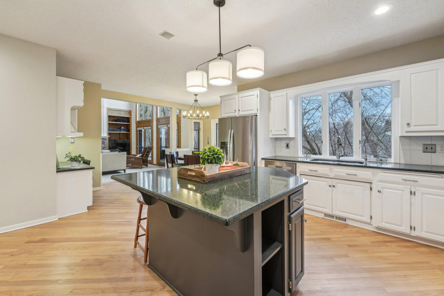 10089 Purgatory Road, Eden Prairie, MN 55347