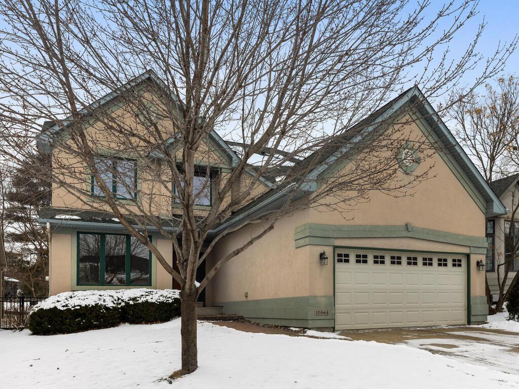 10563 Spyglass Drive, Eden Prairie, MN 55347