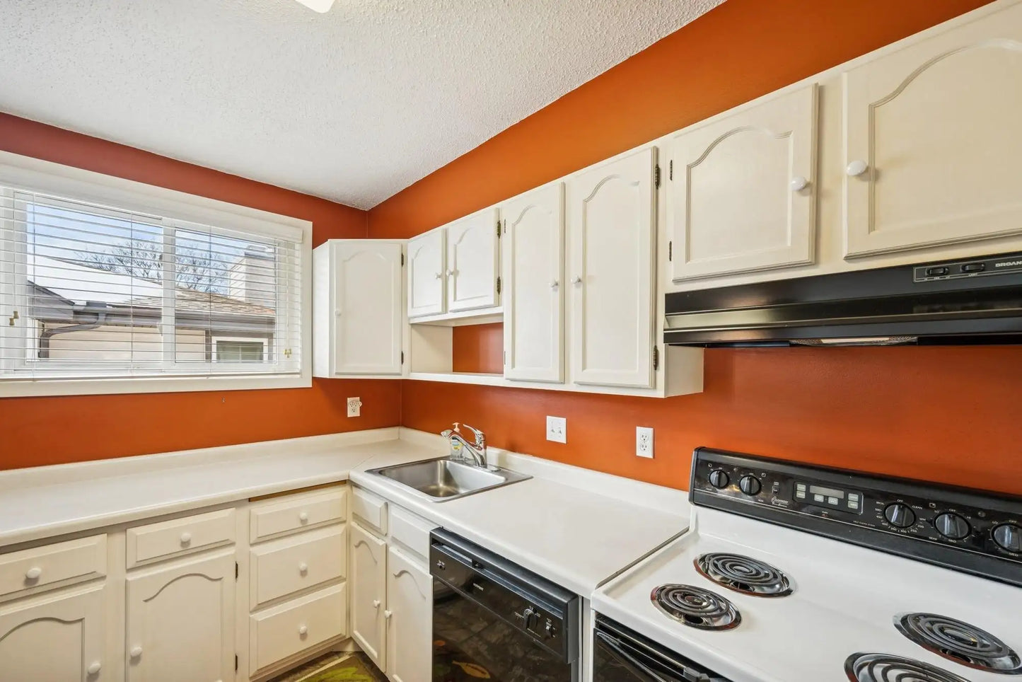 340 Ford Road, Saint Louis Park, MN 55426