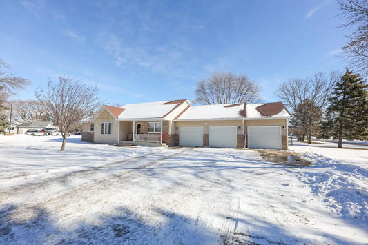 1501 Armstrong Circle, Alexandria, MN 56308