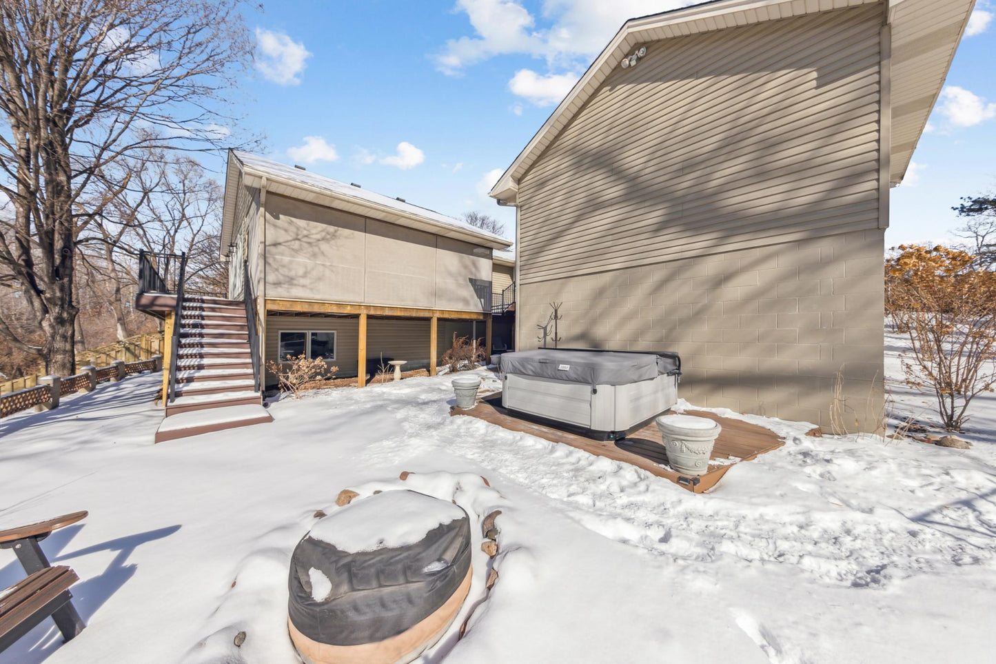 2414 Cedarwood Ridge, Minnetonka, MN 55305