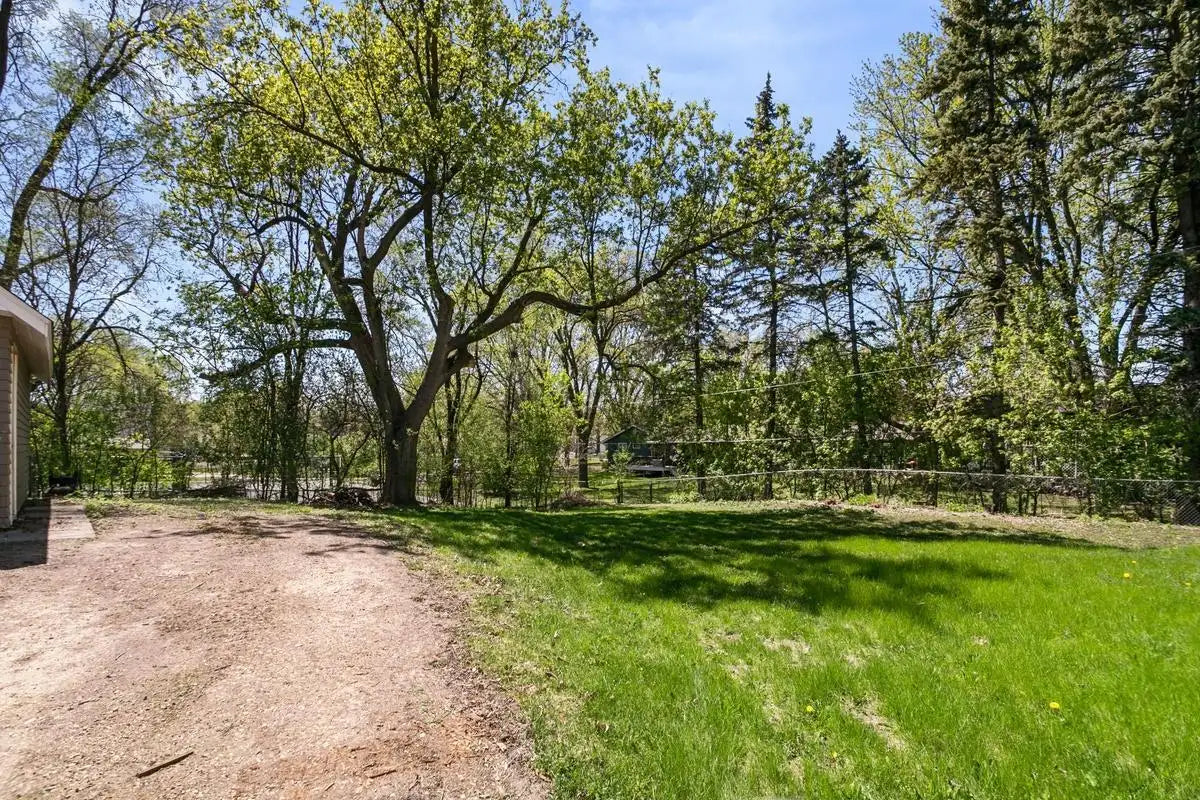 2416 Brenner Court, Roseville, MN 55113