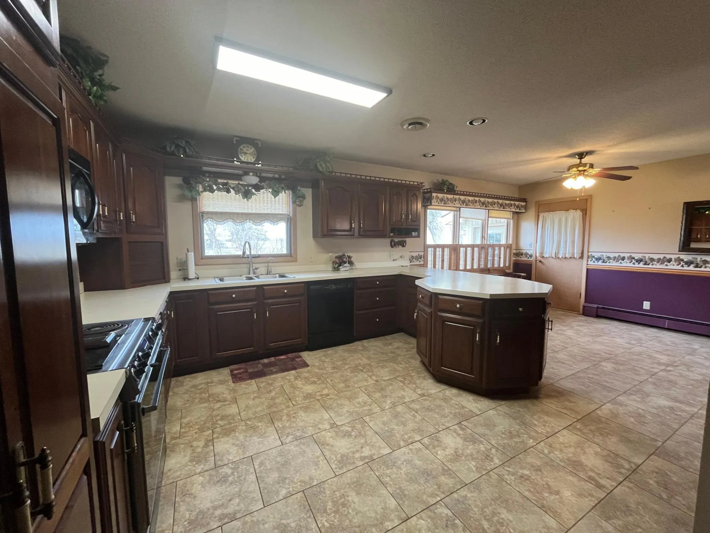 781 8th Street, Walnut Grove, MN 56180