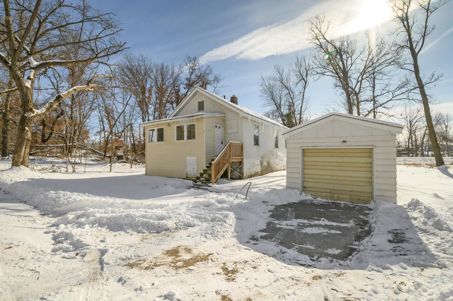 2284 293rd 1/2 Avenue, Isanti, MN 55040