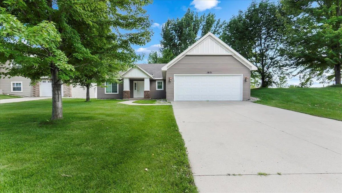 1601 Olena Avenue, Willmar, MN 56201