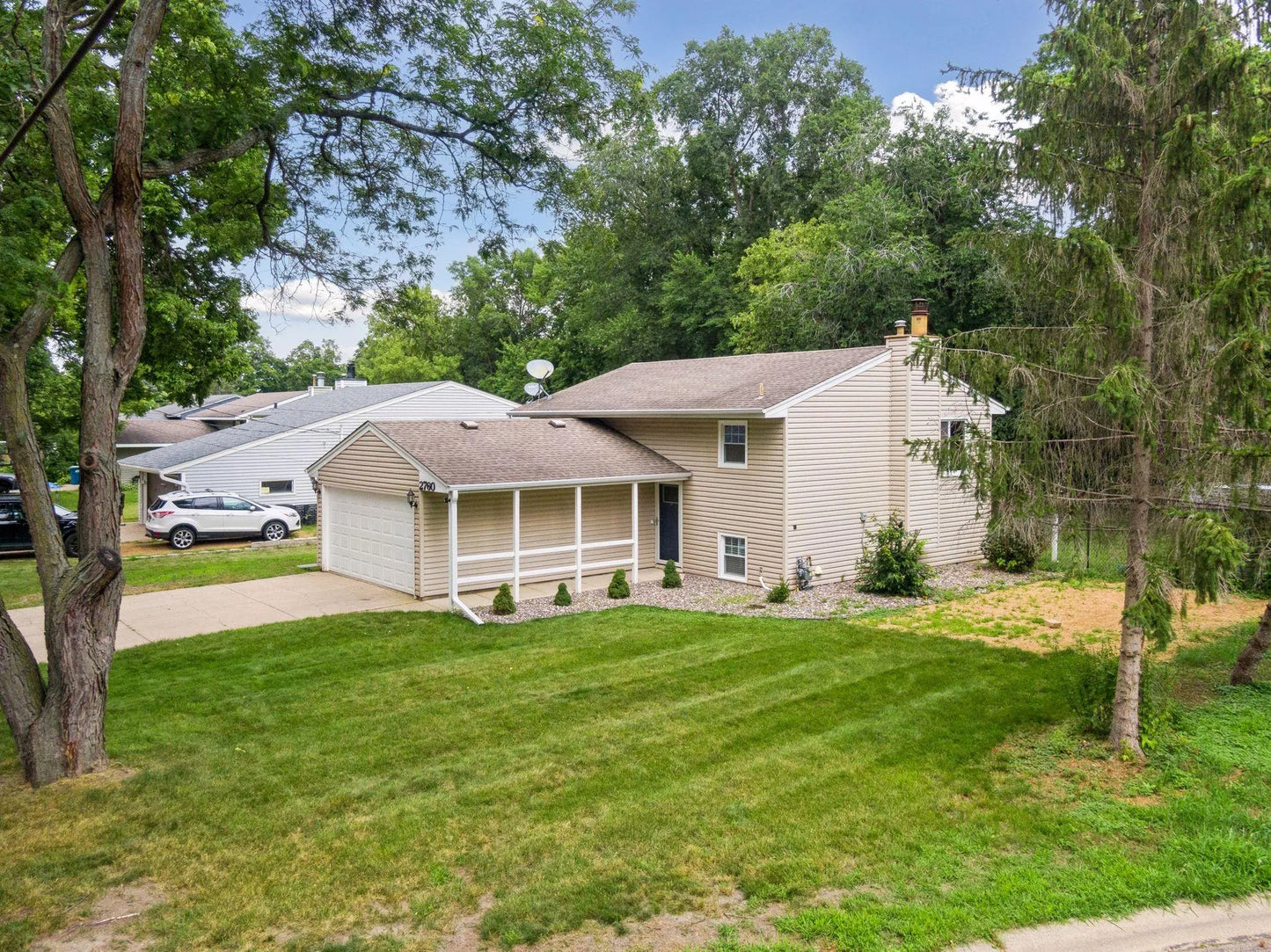 2760 Grove Lane, Mound, MN 55364