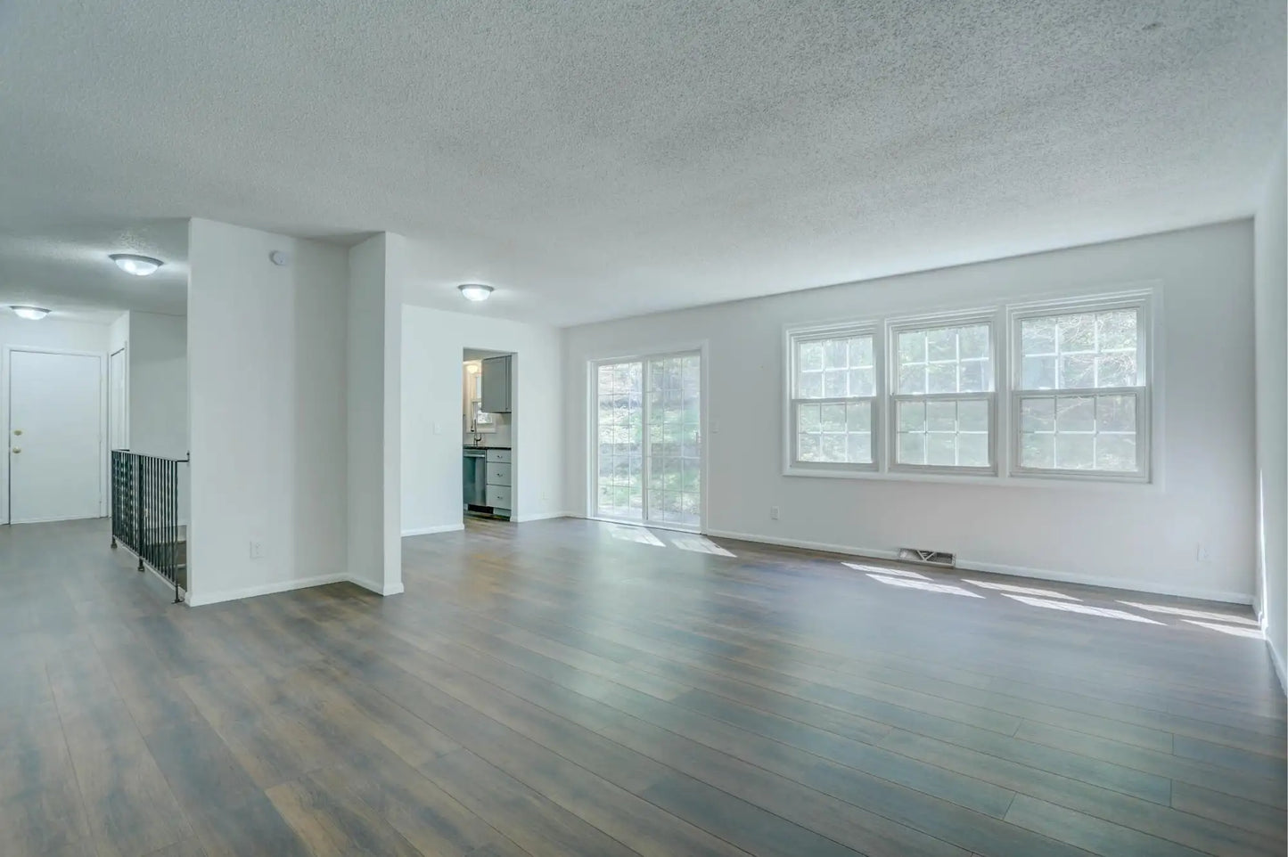 2401 Brookview Drive, Burnsville, MN 55337