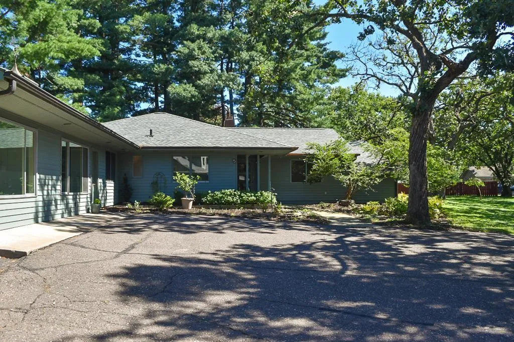 5 Point Road, Bayport, MN 55003