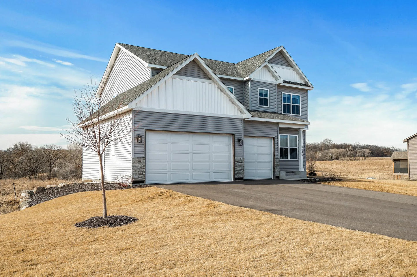 19040 Ulysses Street, Elk River, MN 55330