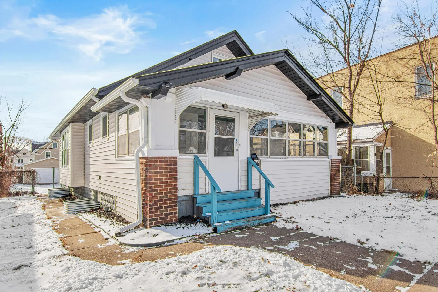 792 Thomas Avenue, Saint Paul, MN 55104