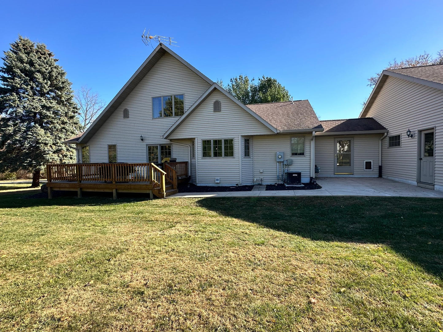 105 5th Avenue, Harmony, MN 55939