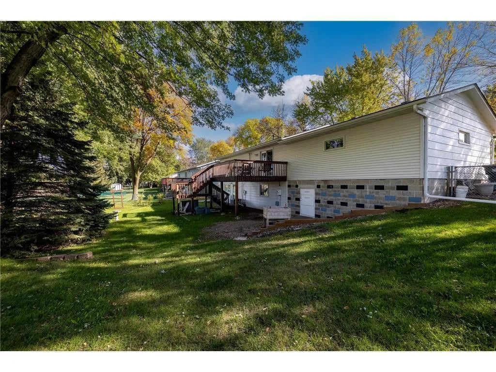 653 Northgate Drive, Winsted, MN 55395