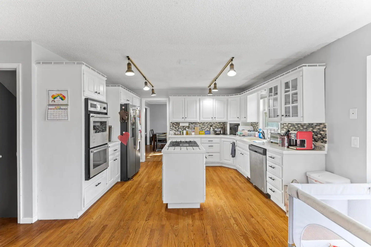 1900 Vernon Drive, Minnetonka, MN 55305