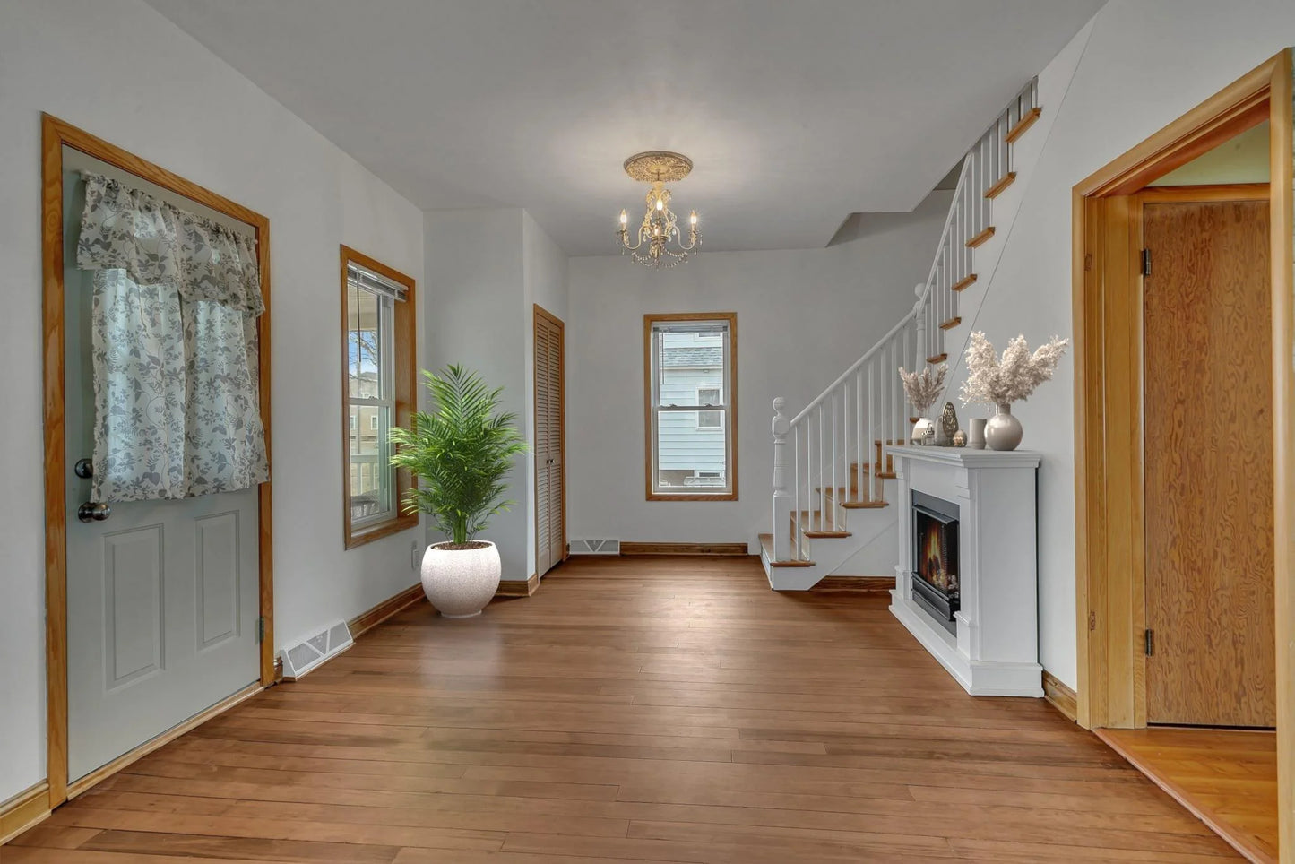 126 2nd Street, Melrose, MN 56352