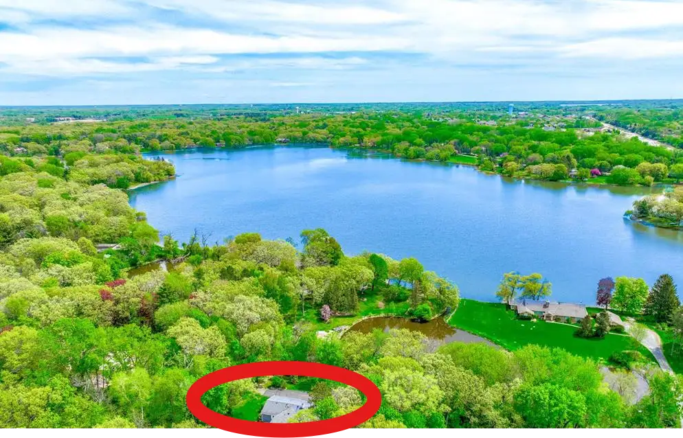 5 Shore Road, North Oaks, MN 55127
