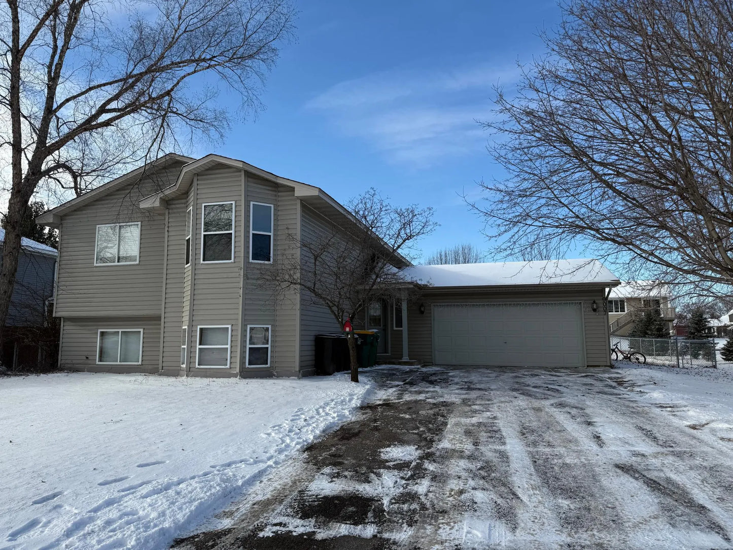 9007 Hampshire Avenue, Brooklyn Park, MN 55445