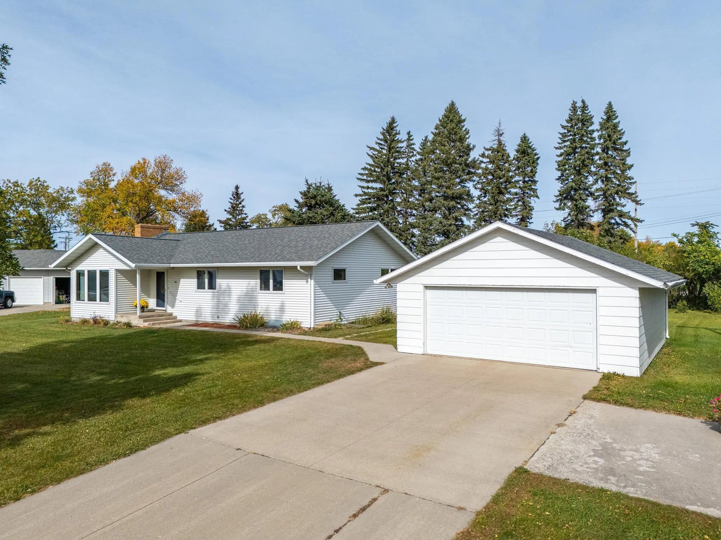 214 Golf Terrace, Crookston, MN 56716