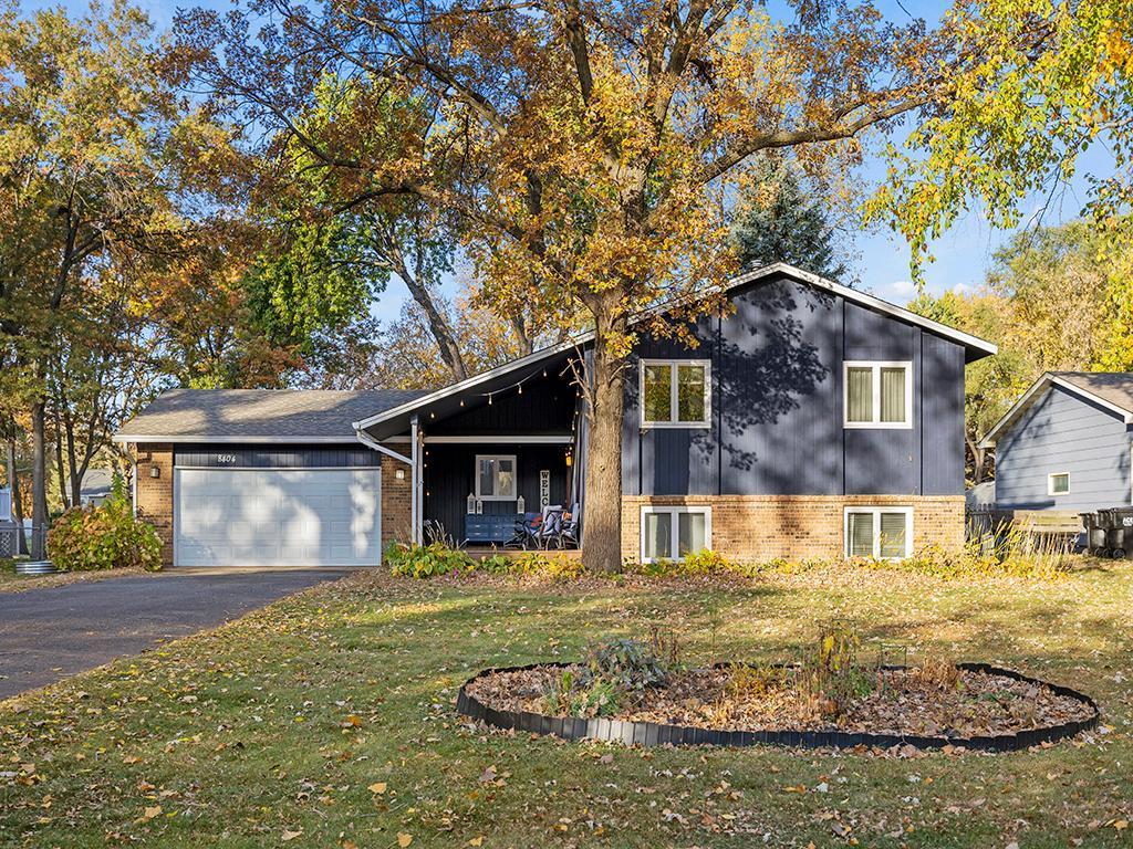 8404 Sunnyside Road, Mounds View, MN 55112