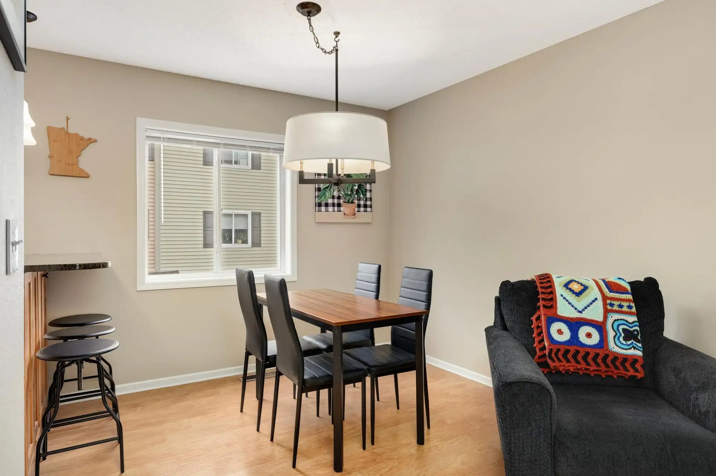 6477 Regency Lane, Eden Prairie, MN 55344