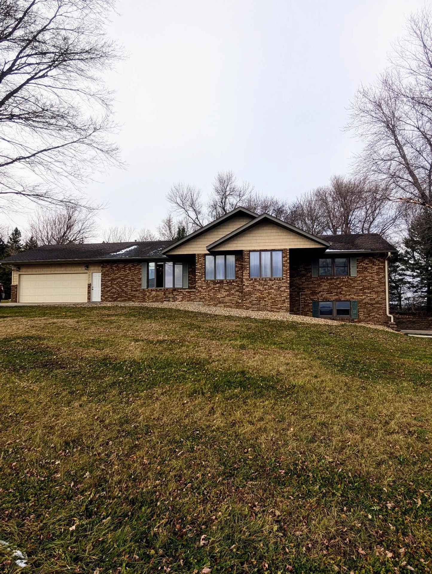 19475 660th Avenue, Alden, MN 56009