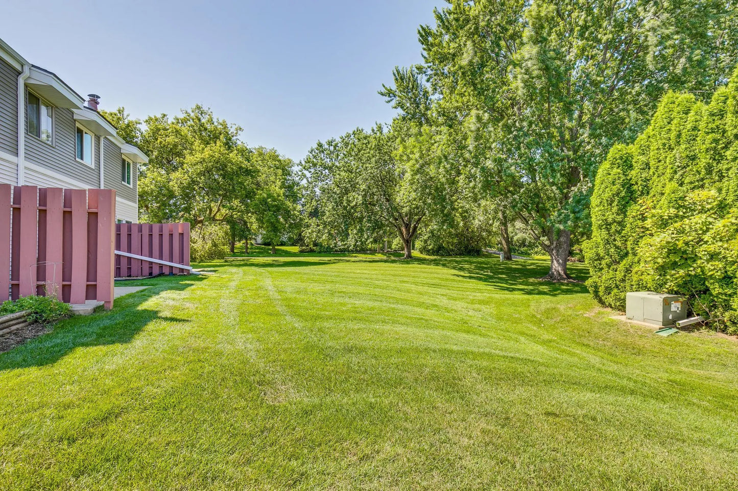 465 Dorland Court, Maplewood, MN 55119