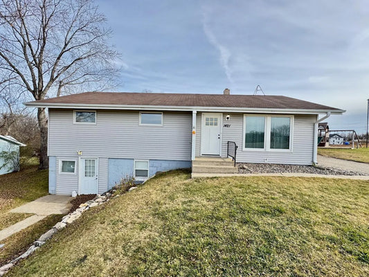 1421 Mabelle Avenue, Fergus Falls, MN 56537