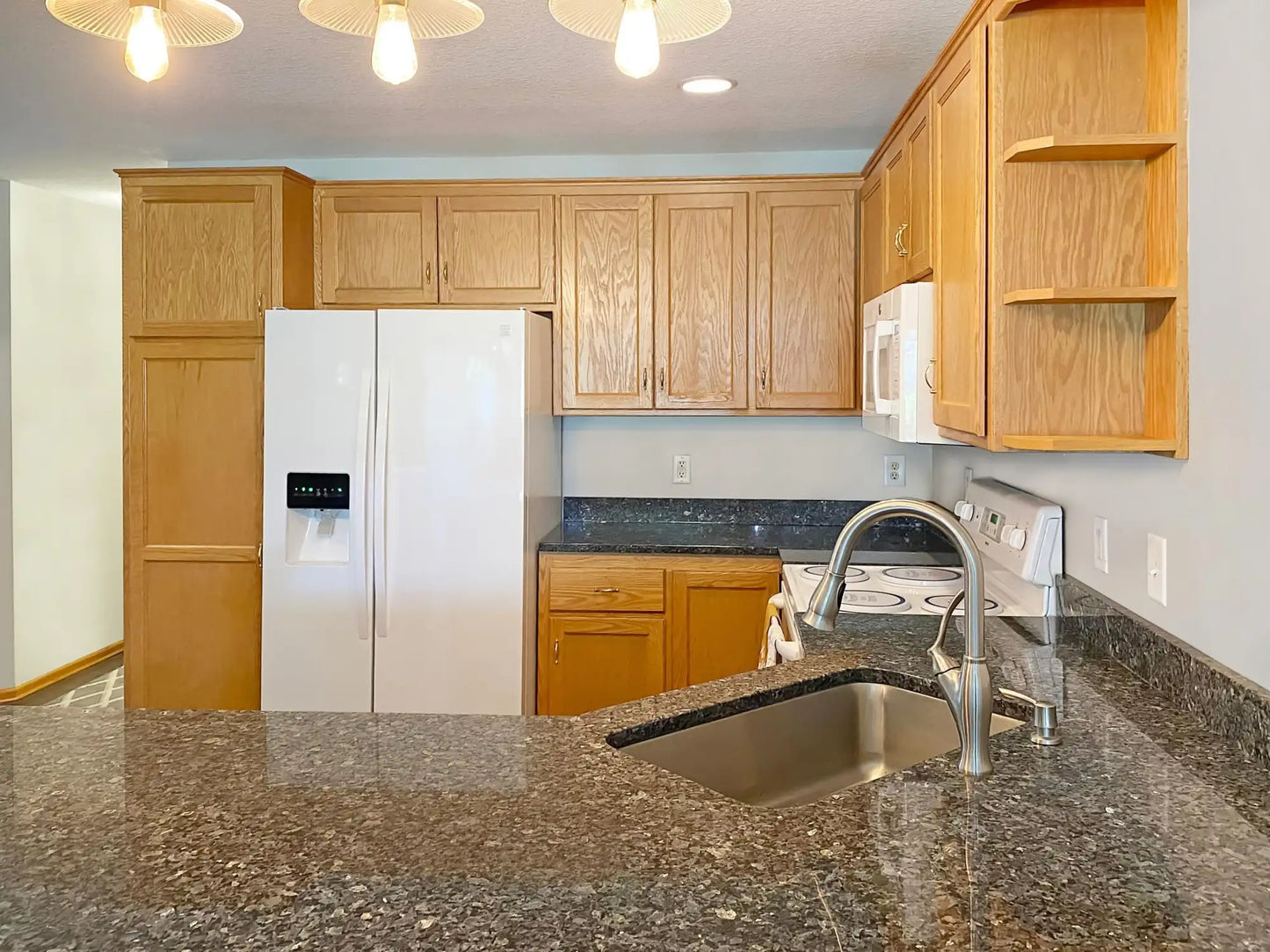 2184 Cleveland Way, Cambridge, MN 55008
