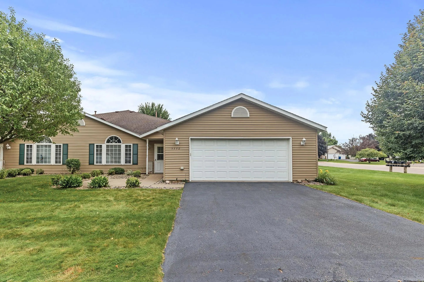 5598 Kalland Avenue, Albertville, MN 55301