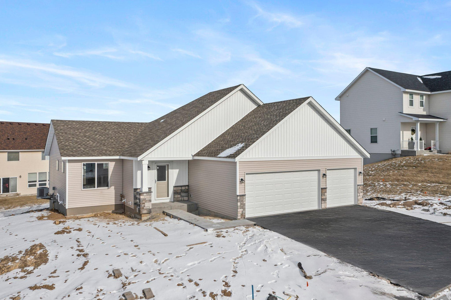 102 Maple Court , Cannon Falls, MN 55009