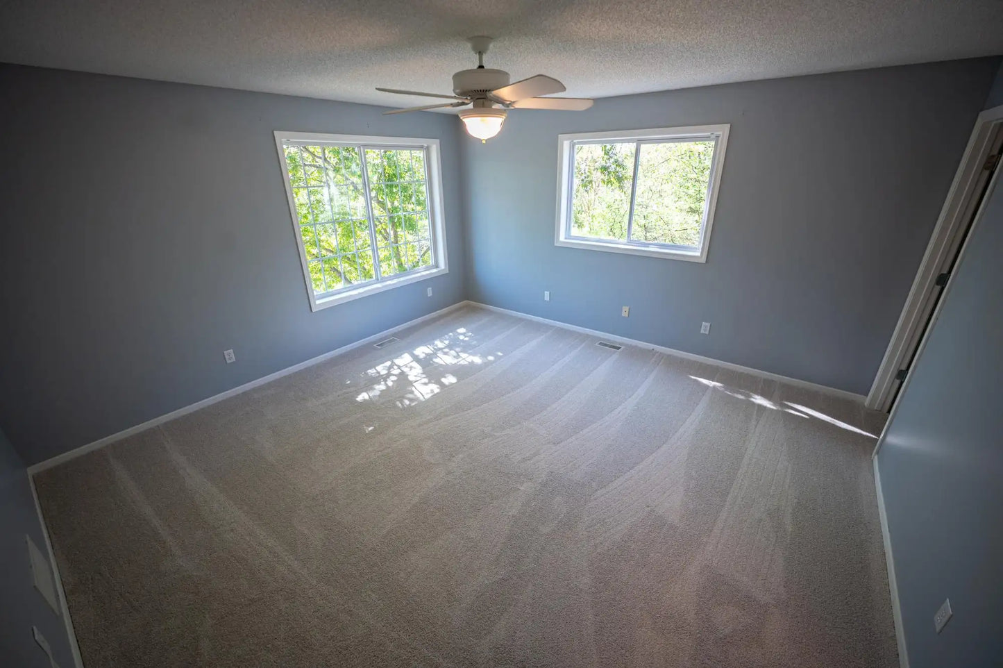 10100 Bridgehill Terrace, Eden Prairie, MN 55347