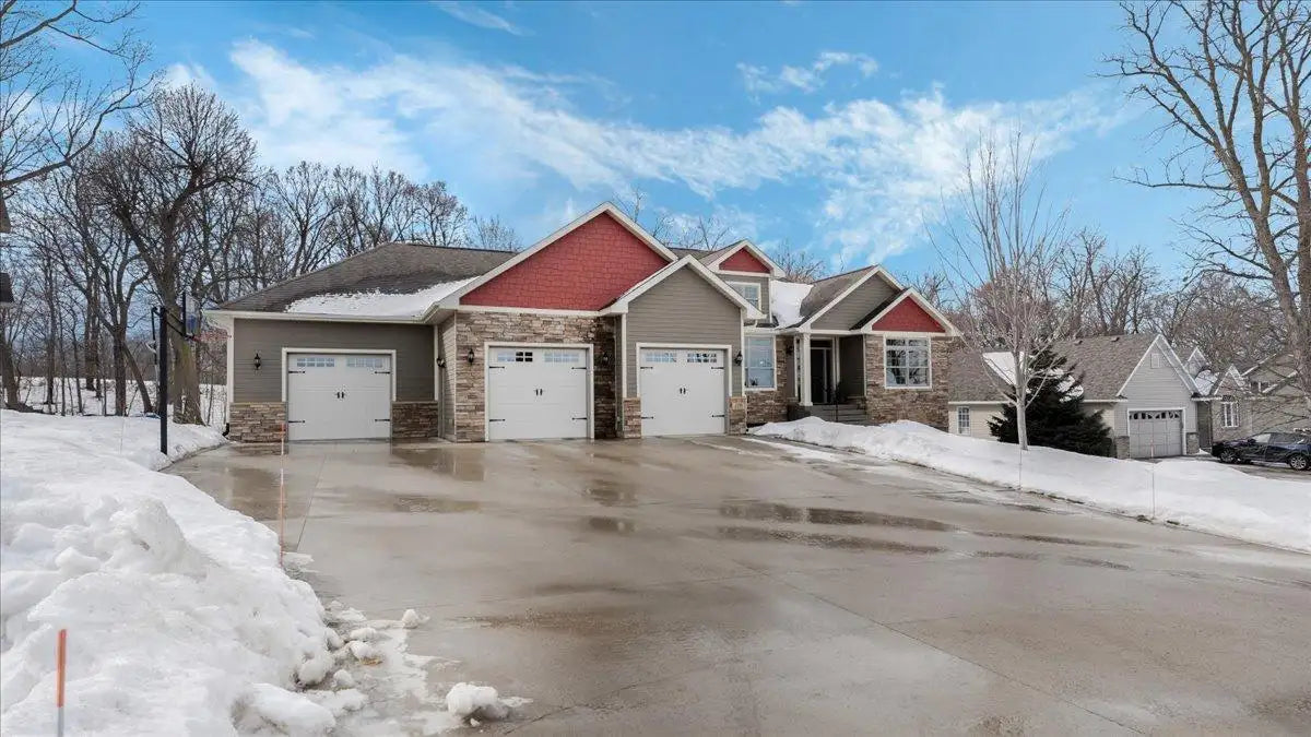 2390 Highland Trail, Alexandria, MN 56308