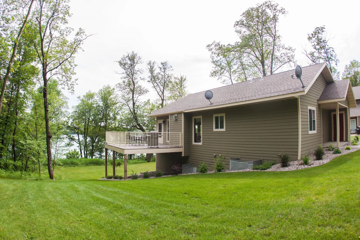 30424 410th Street , Dent, MN 56528