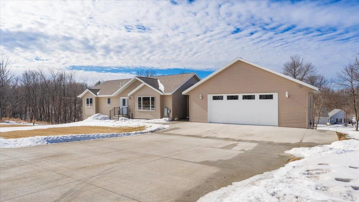 9032 Breezy Circle, Alexandria, MN 56308