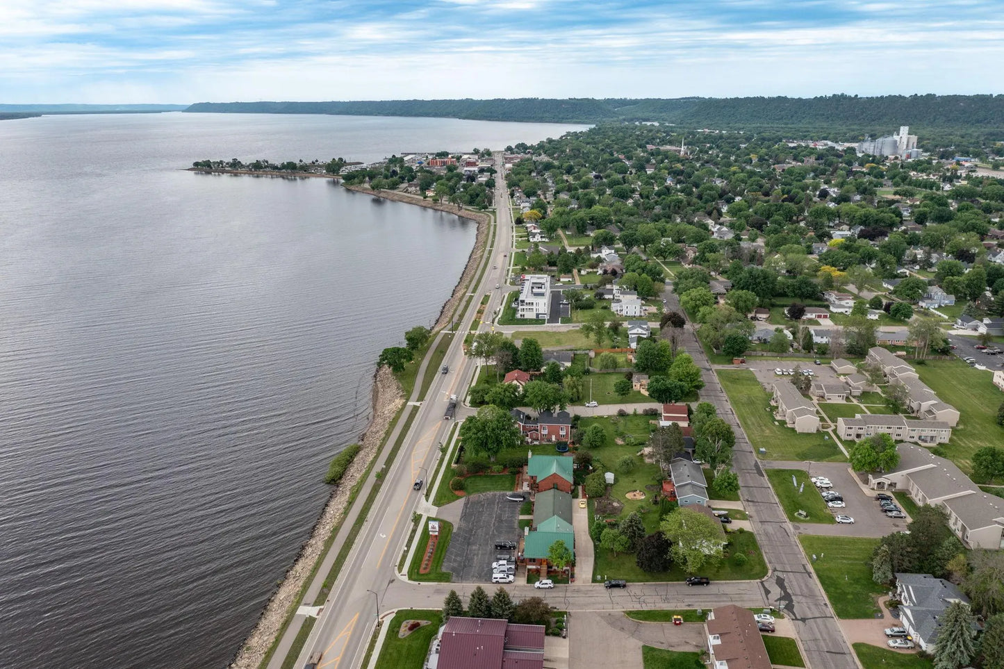 1127 & 1115 Lakeshore Drive, Lake City, MN 55041