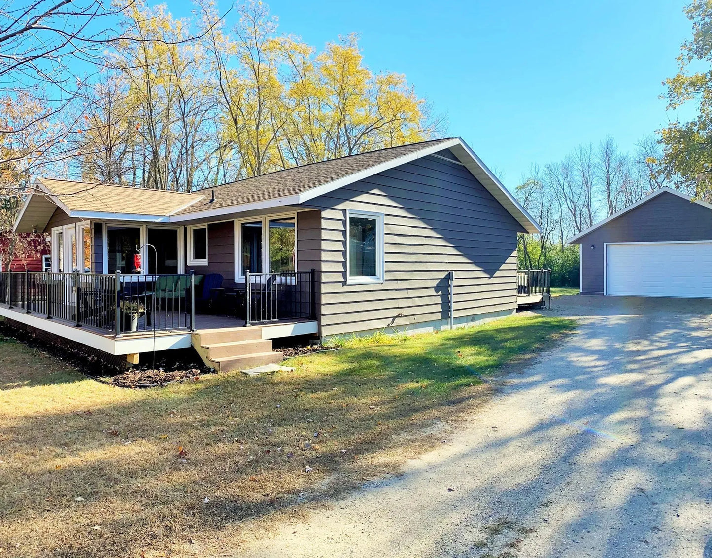 198 Lake Avenue, Spicer, MN 56288