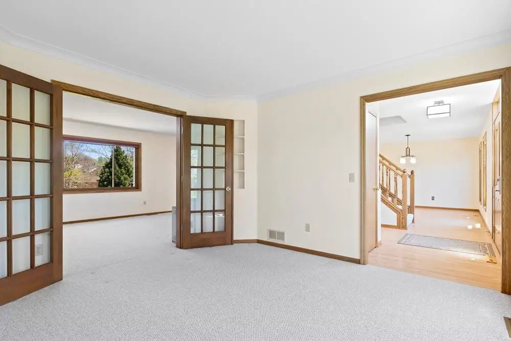3662 Wescott Hills Drive, Eagan, MN 55123