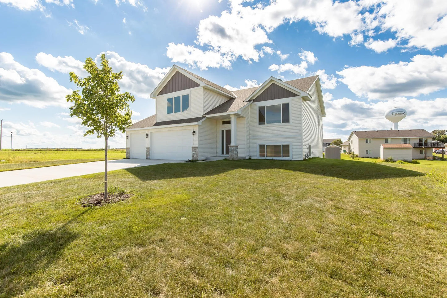 996 Mallard Lane, Belle Plaine, MN 56011