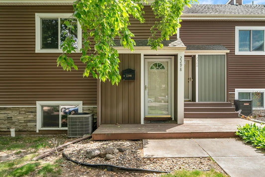 2298 Long Avenue, Saint Paul, MN 55114