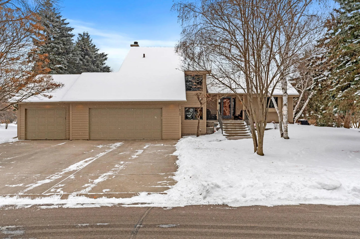 8949 Montegue Terrace, Brooklyn Park, MN 55443