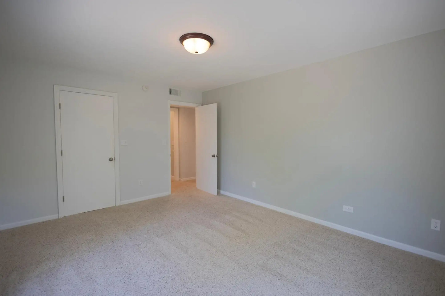 1345 Crestridge Lane, Eagan, MN 55123