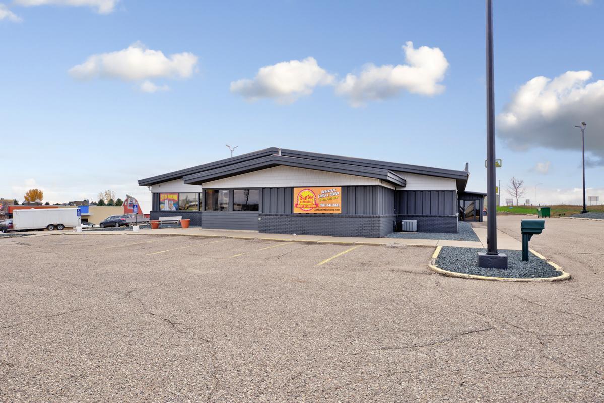 1061 Highway 71 , Jackson, MN 56143