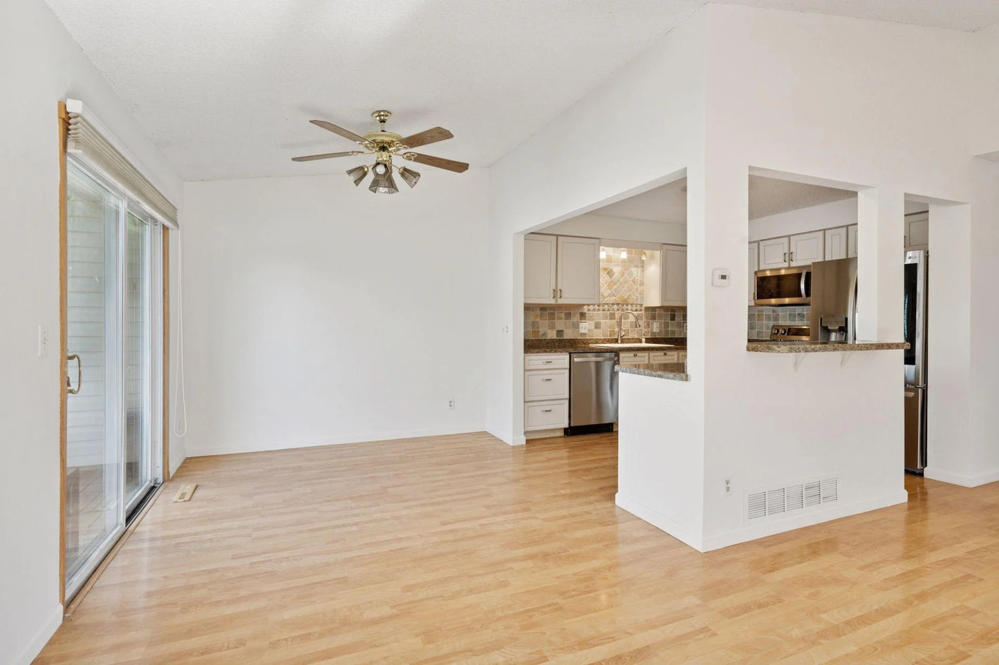 8280 Cypress Lane, Eden Prairie, MN 55347