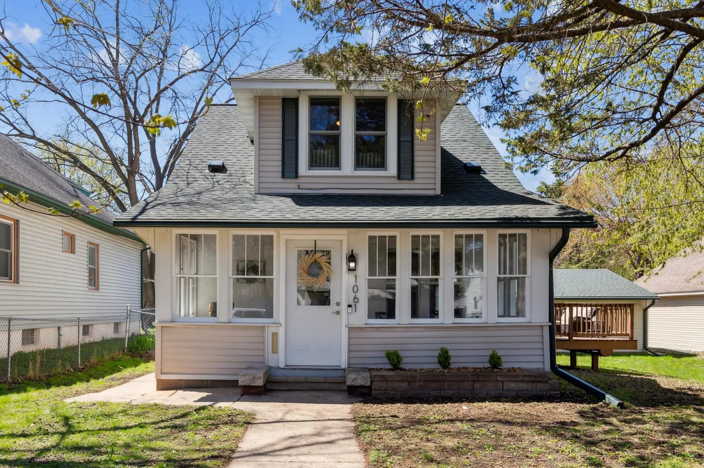 1061 Oxford Street, Saint Paul, MN 55103
