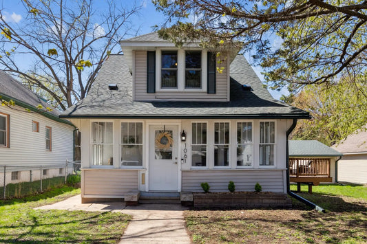 1061 Oxford Street, Saint Paul, MN 55103