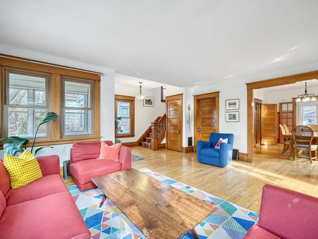 1183 Thomas Avenue, Saint Paul, MN 55104